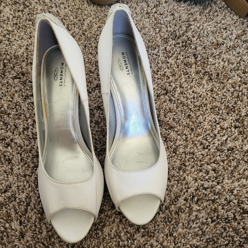 Unforgettable moments white heels